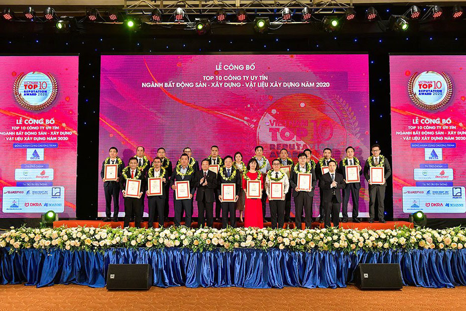 Lễ công bố Top 500 Doanh nghiệp tăng trưởng nhanh nhất Việt Nam năm 2020 Lễ công bố Top 500 Doanh nghiệp tăng trưởng nhanh nhất Việt Nam năm 2020